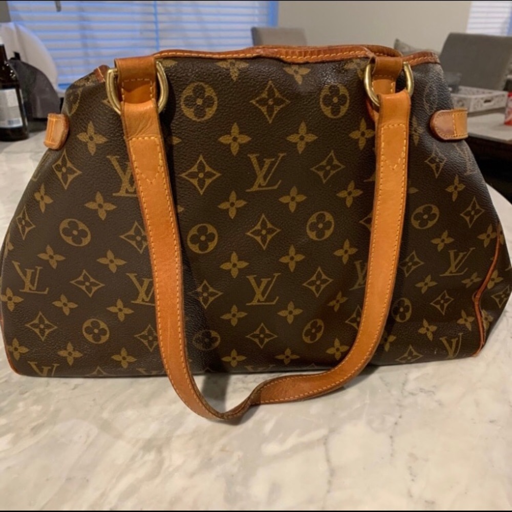 Authentic Louis Vuitton shoulder bag purse